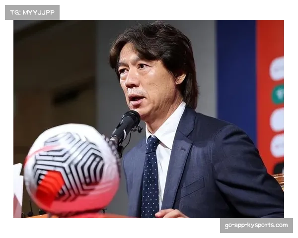 韩国队三后卫体系存疑 洪明甫战术调整能力受考验